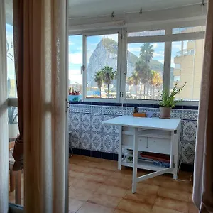  Habitación en casa particular Private Bathroom In Shared 50m From Gibraltar